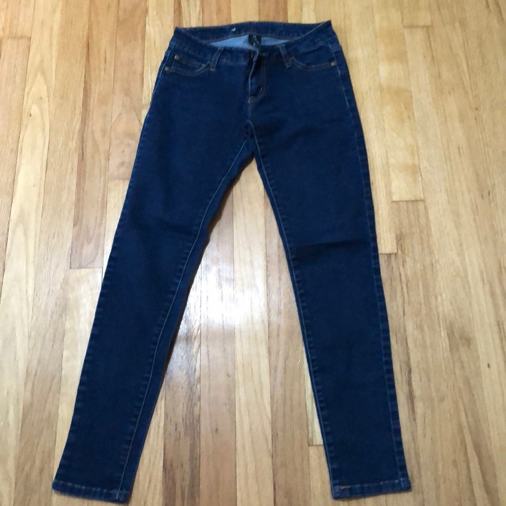 Dark Skinny jeans
